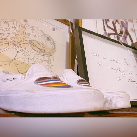 Vans Pride Rainbow Heart Sneakers (Retail $80) - Picture 5 of 8